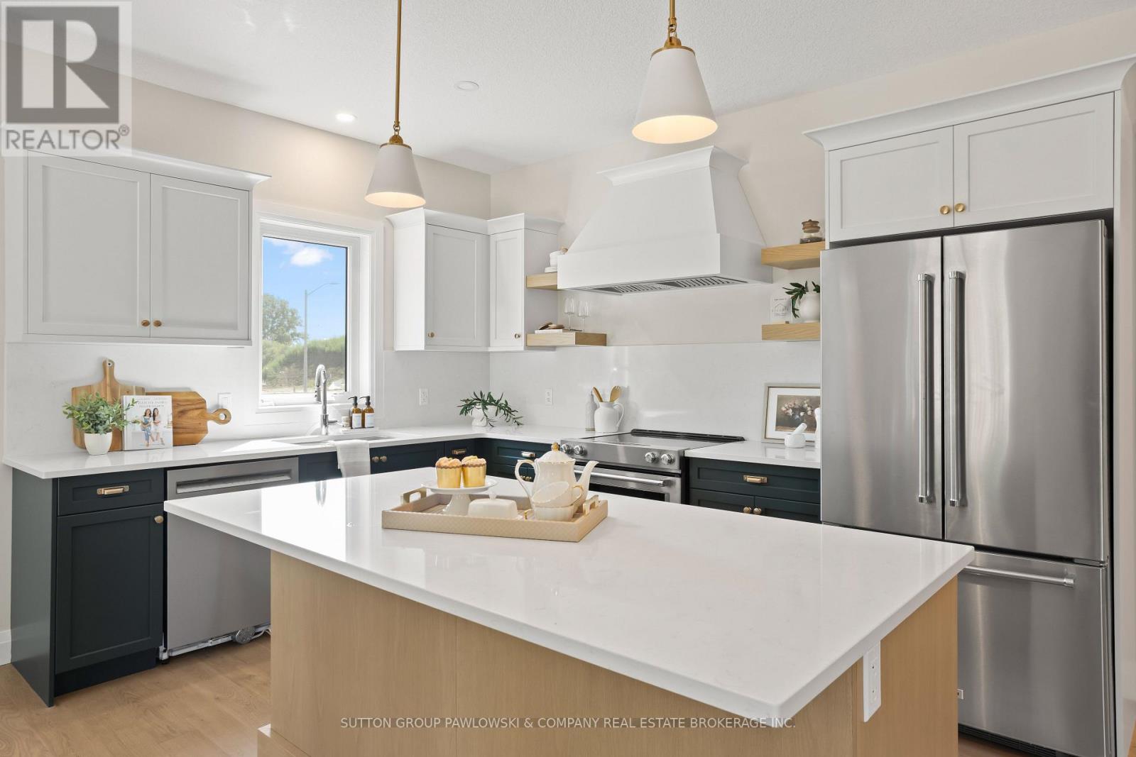 Single Family House for Sale in  SPRUCE CRESCENT North Middlesex (Parkhill) 