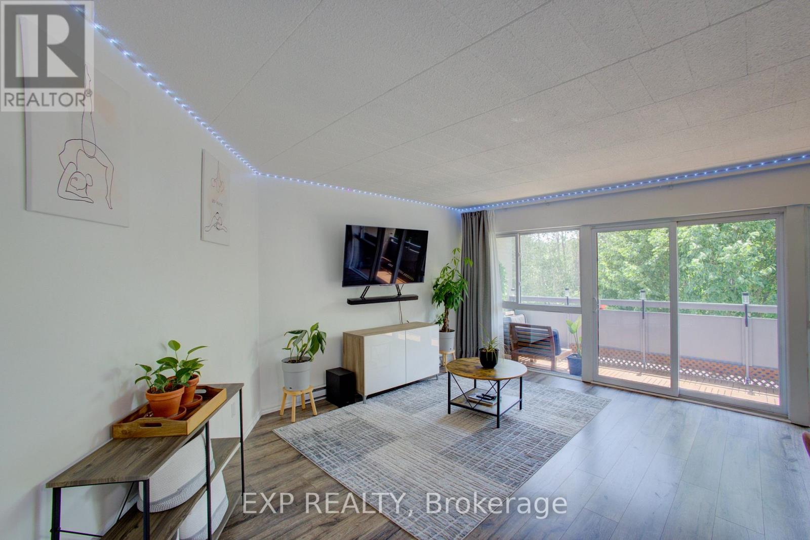 202 - 91 CONROY CRESCENT - Photo 4 of 25, Guelph (Dovercliffe Park/Old University), Ontario