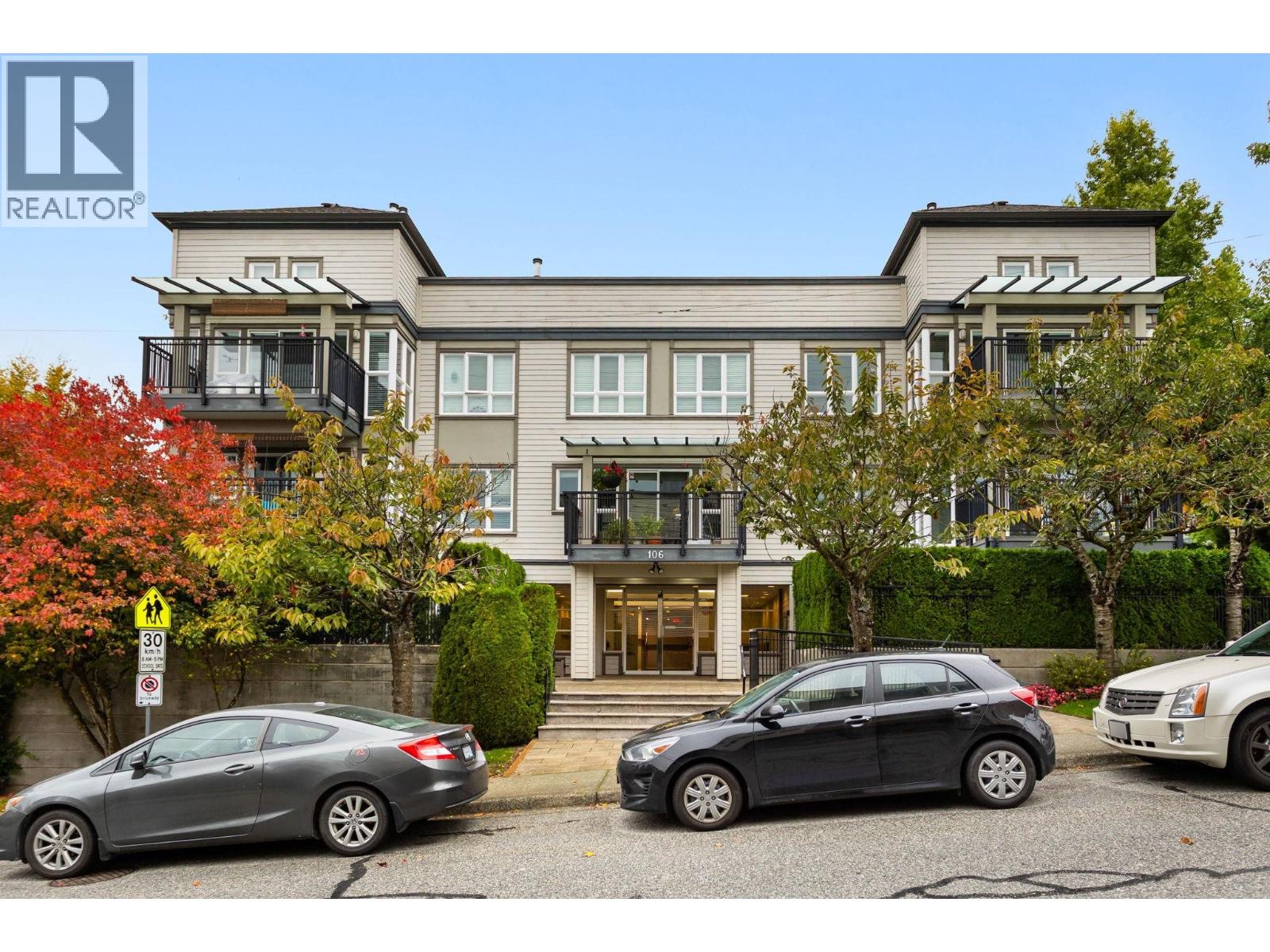 301 106 W KINGS ROAD, North Vancouver