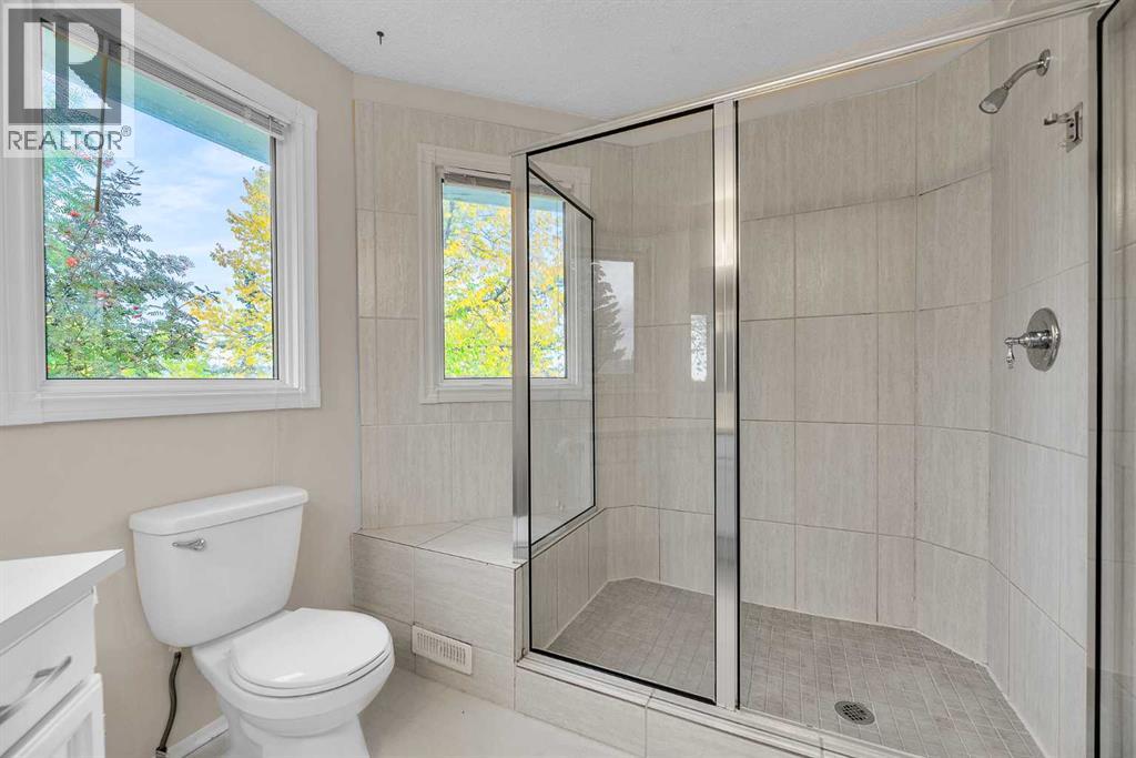 Single Family House for Sale in  Scenic Way NW Scenic Acres Calgary 