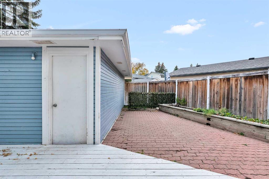 Single Family House for Sale in  Scenic Way NW Scenic Acres Calgary 