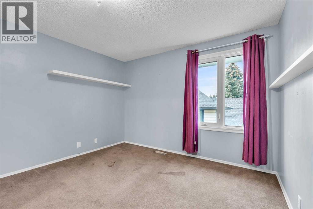Single Family House for Sale in  Scenic Way NW Scenic Acres Calgary 