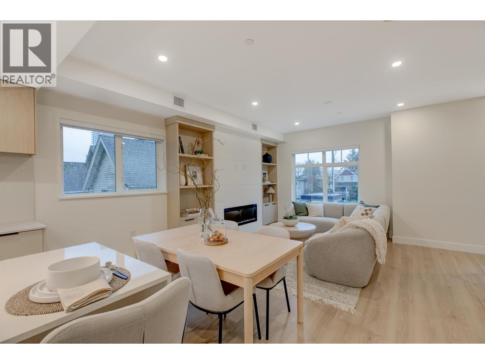 7 339 KEARY STREET, New Westminster