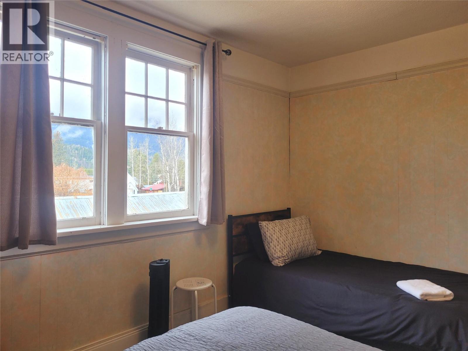 5928 FOURTH AVENUE - 30