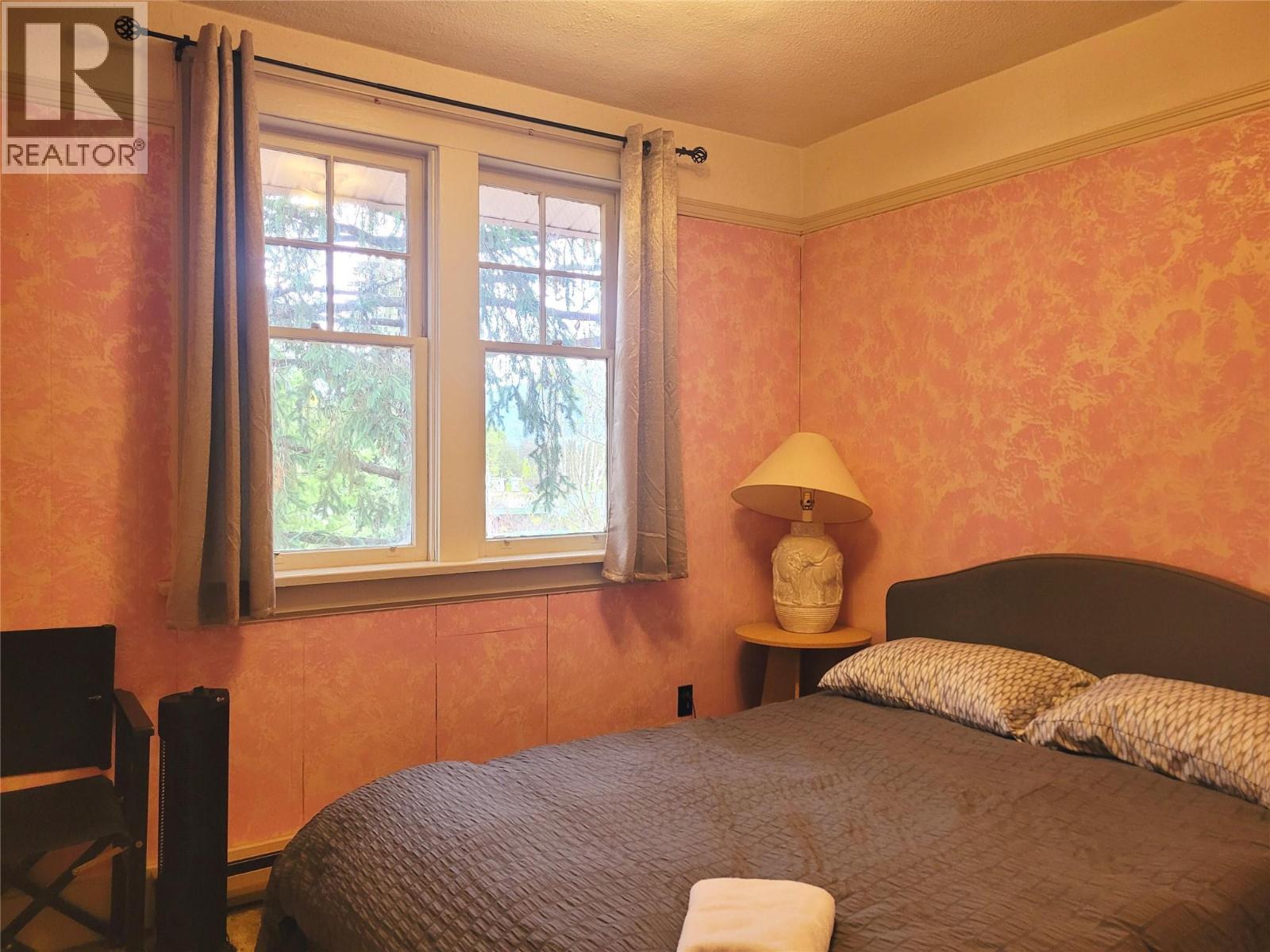 5928 FOURTH AVENUE - 31