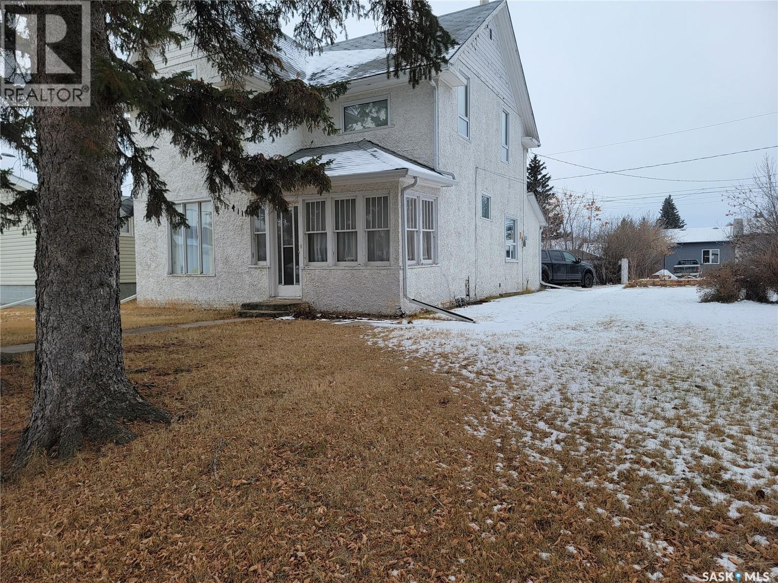 411 1ST STREET W - 2
