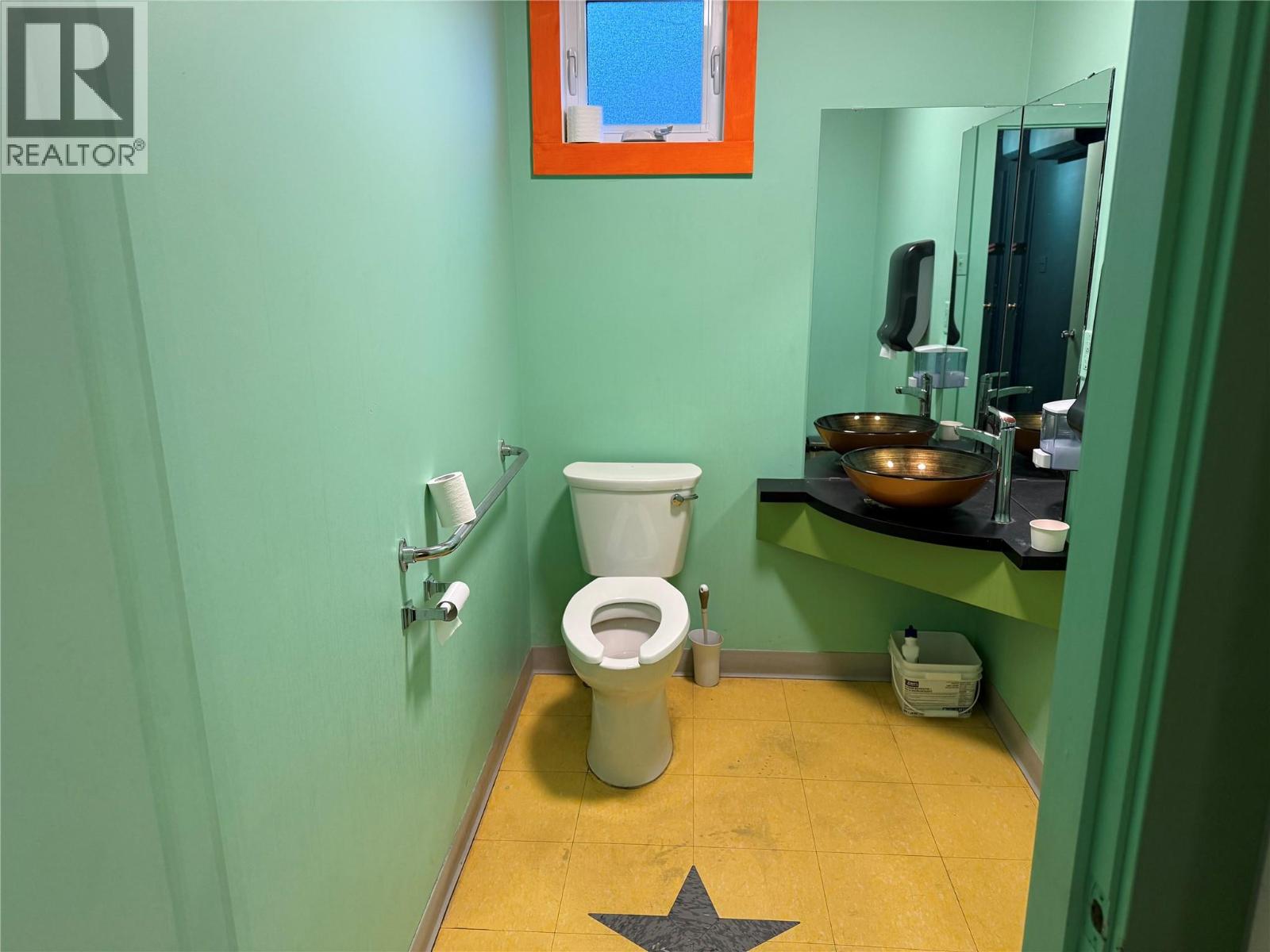  1516 Crease Avenue, Nelson