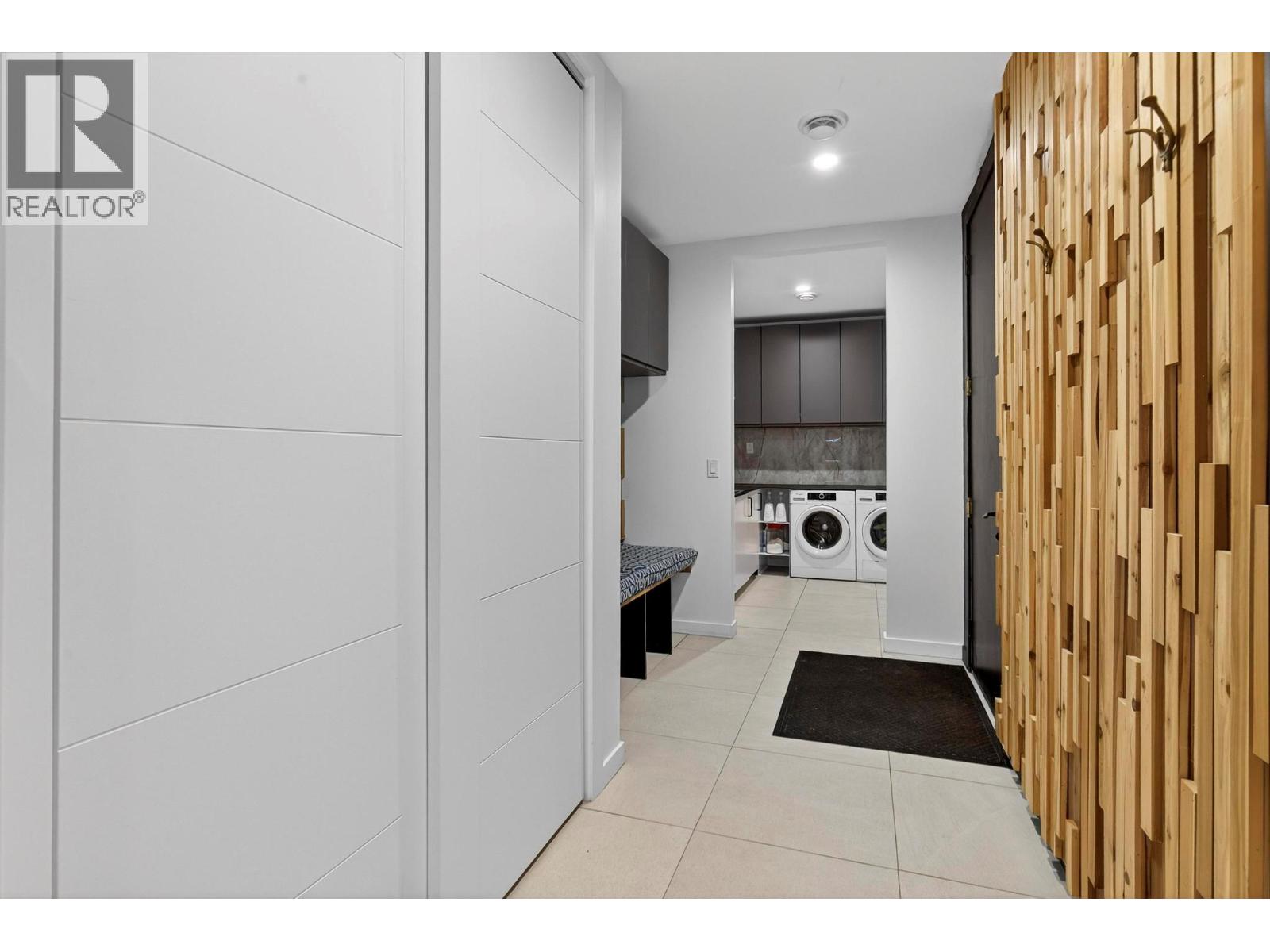 15873 Kobayashi Court, Lake Country