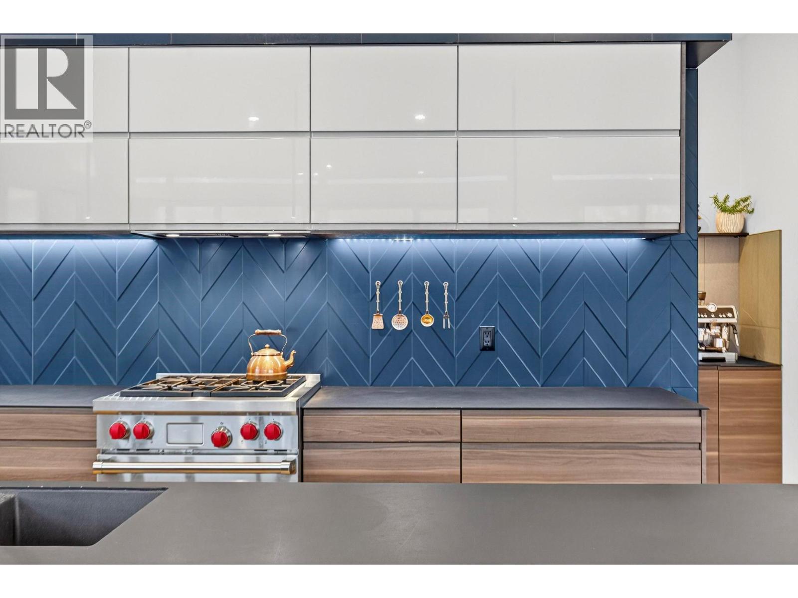 15873 Kobayashi Court, Lake Country