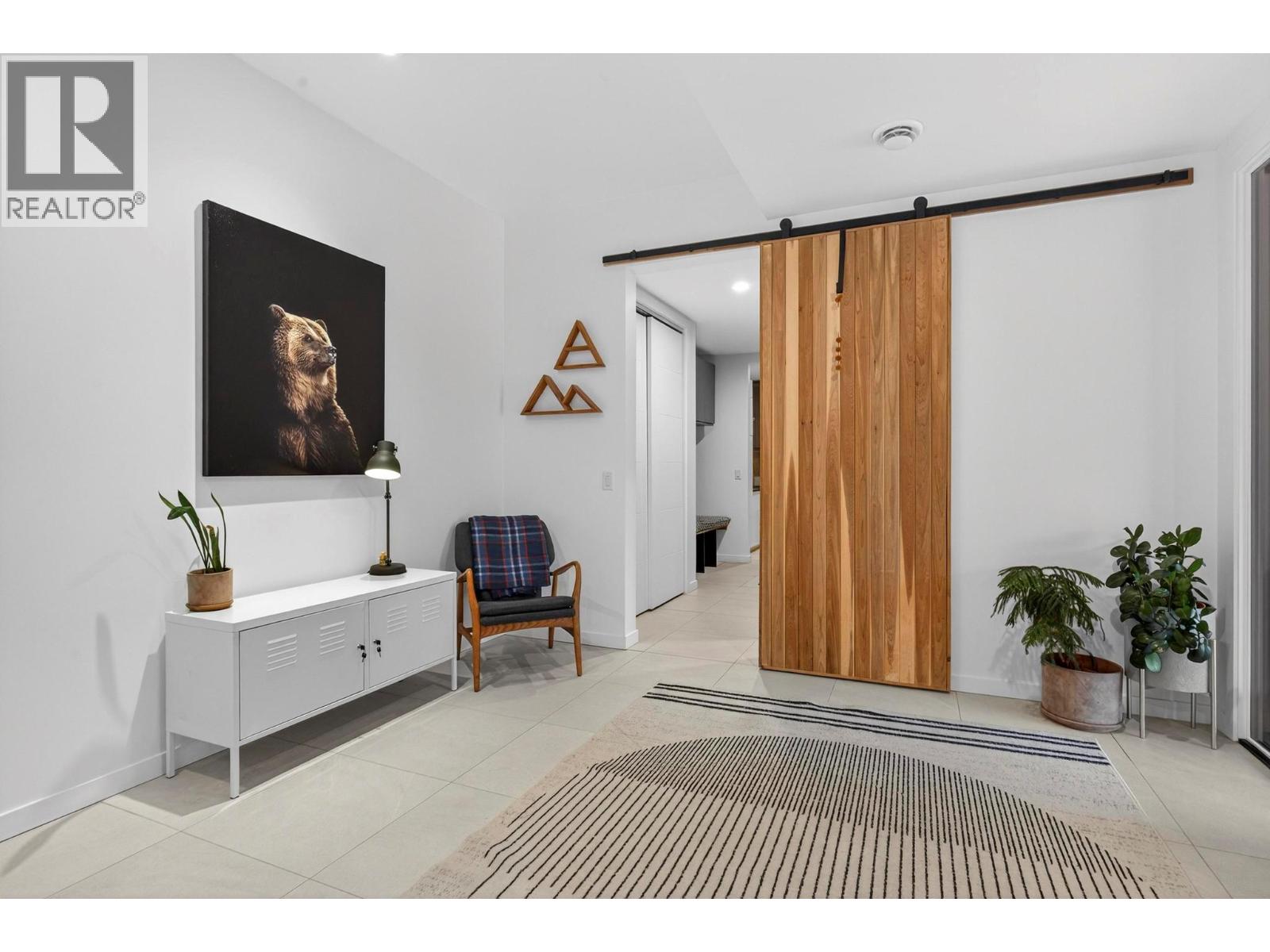 15873 Kobayashi Court, Lake Country