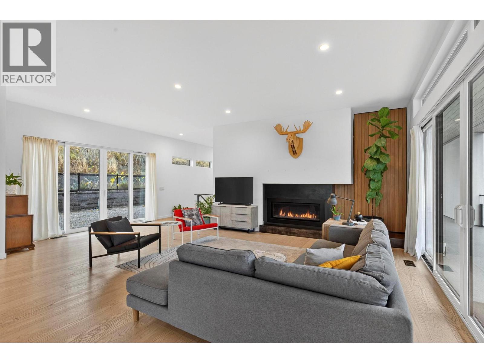 15873 Kobayashi Court, Lake Country