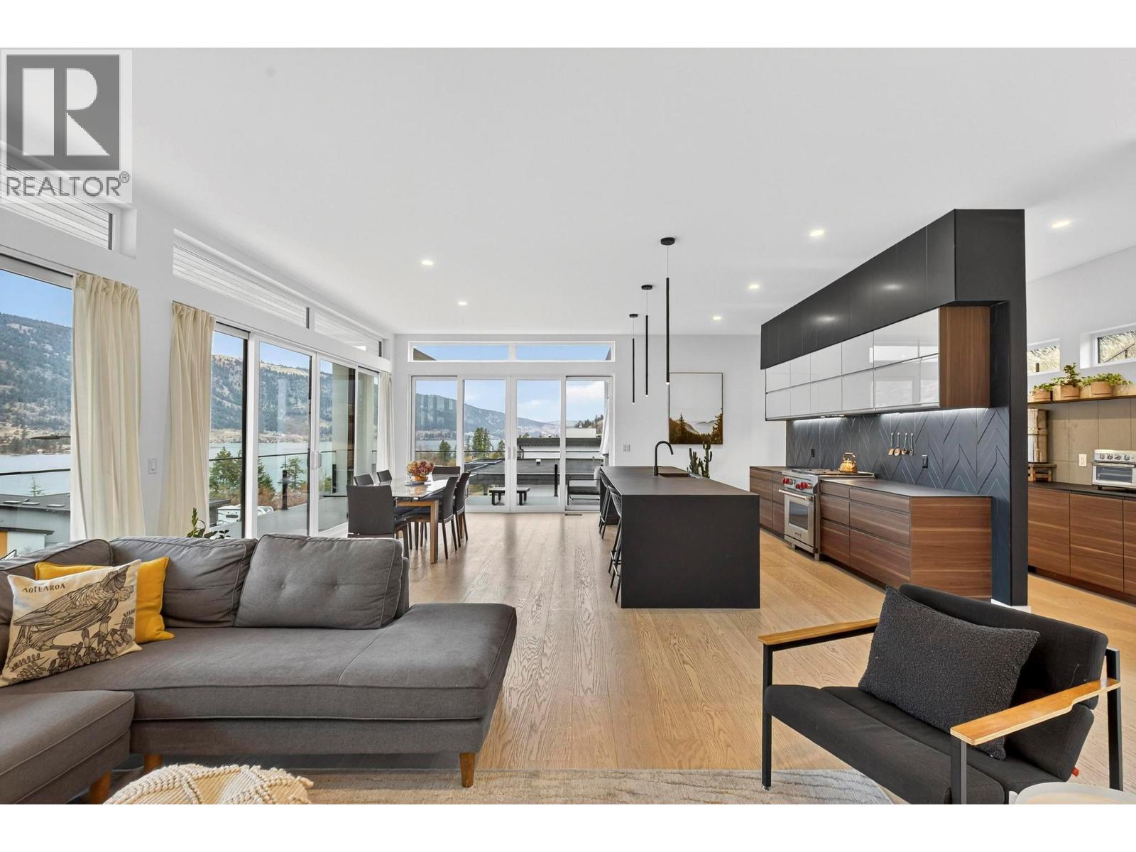 15873 Kobayashi Court, Lake Country