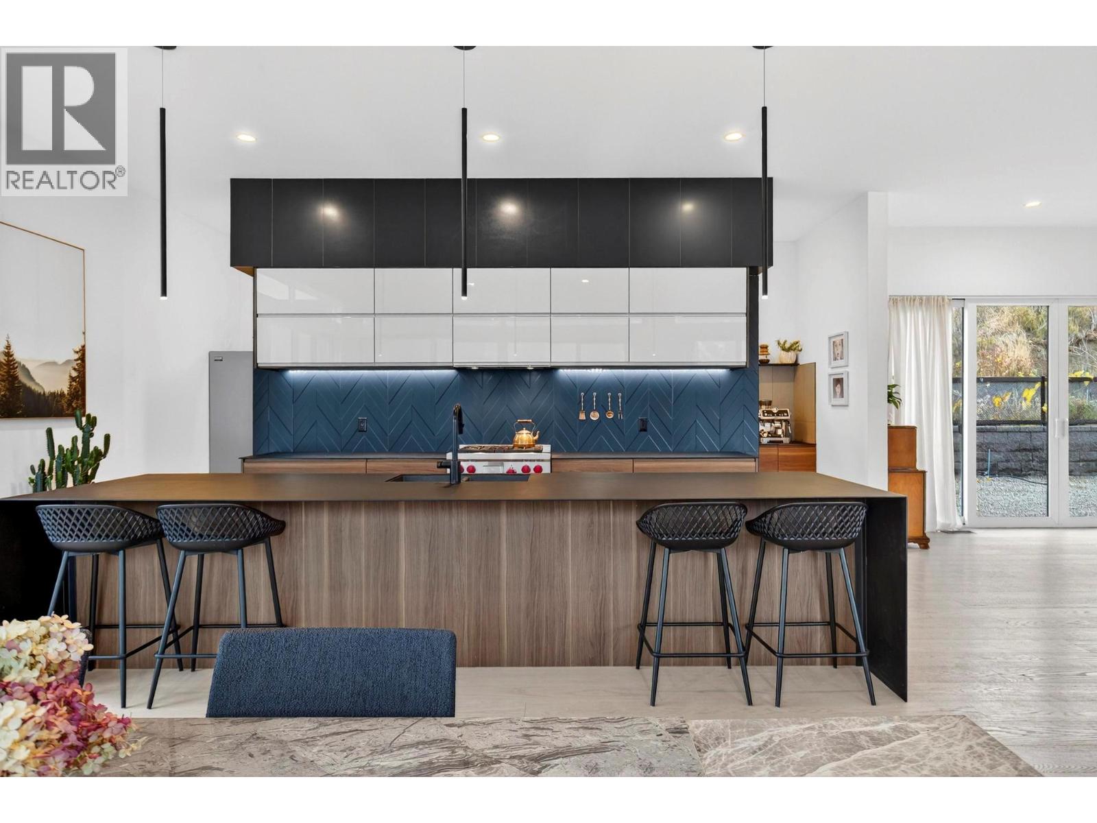 15873 Kobayashi Court, Lake Country