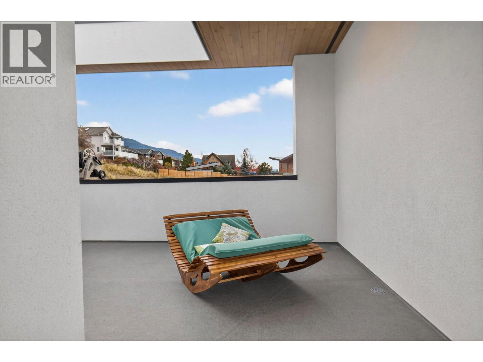 15873 Kobayashi Court, Lake Country