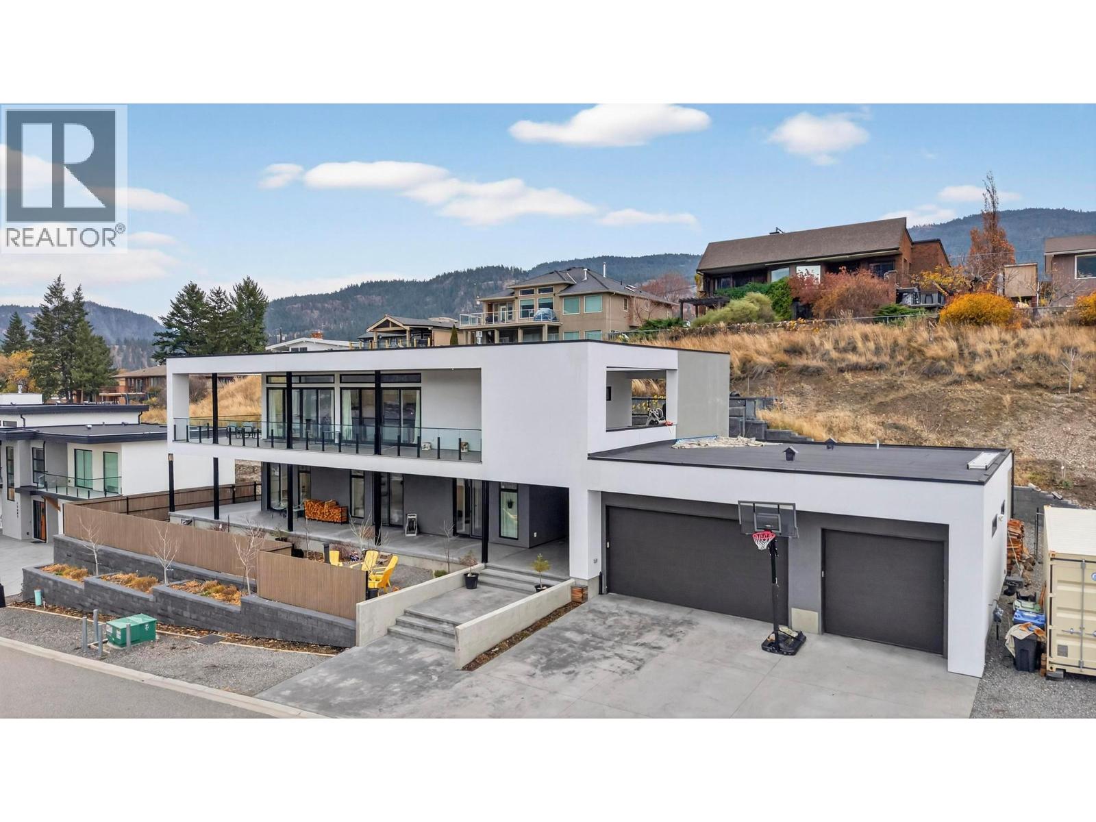 15873 Kobayashi Court, Lake Country