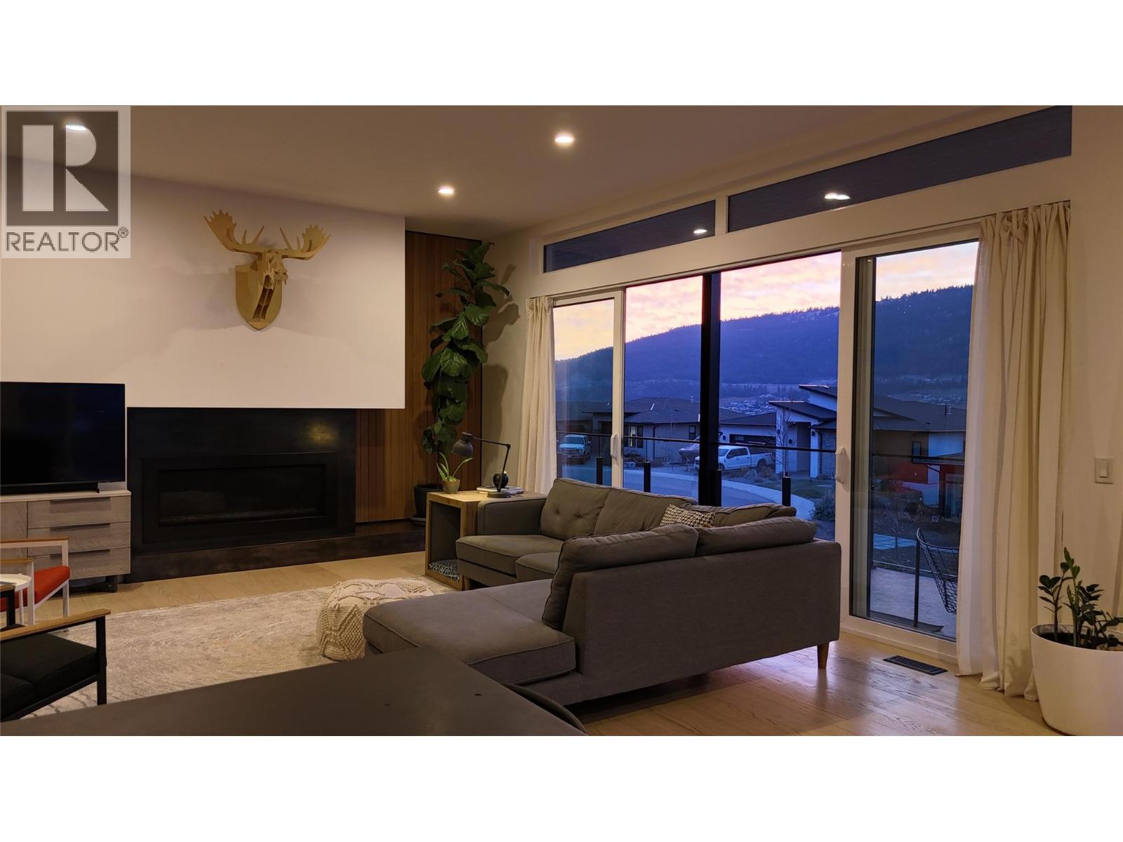 15873 Kobayashi Court, Lake Country