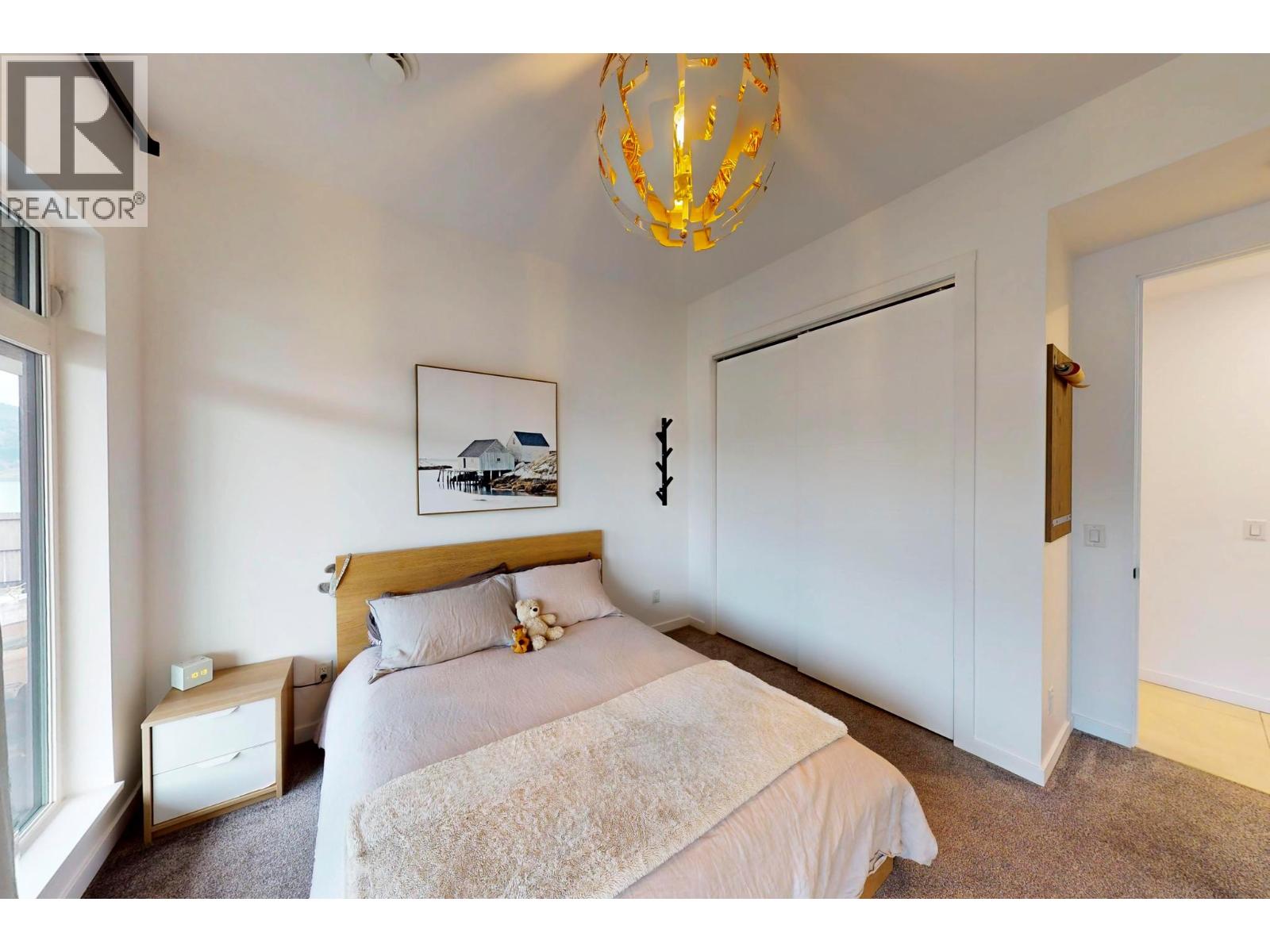 15873 Kobayashi Court, Lake Country