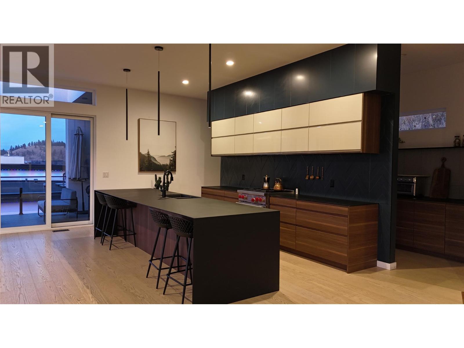 15873 Kobayashi Court, Lake Country