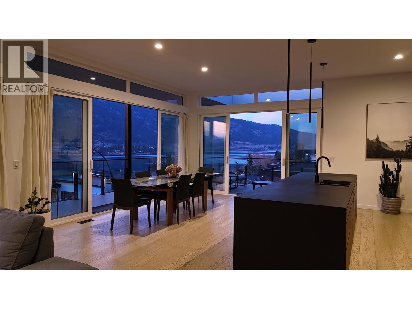 15873 Kobayashi Court, Lake Country