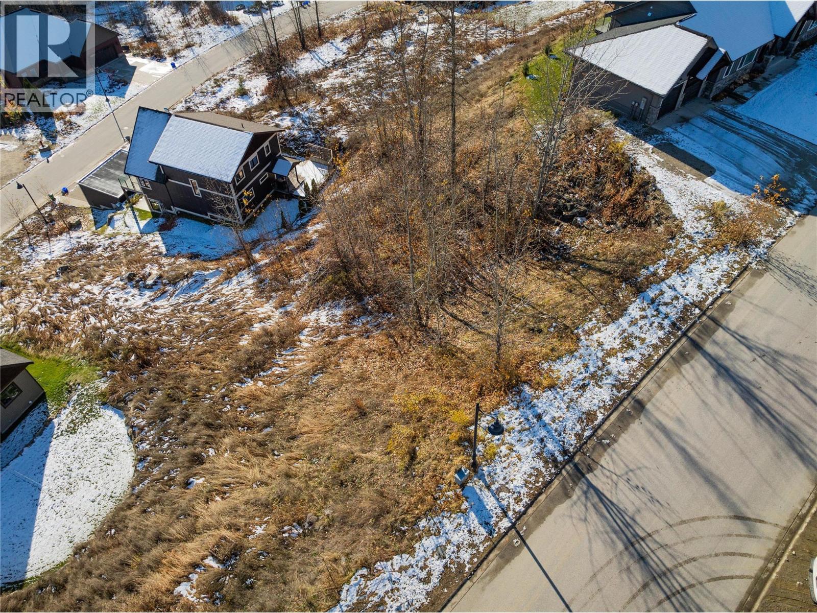 933 REDSTONE Drive, Rossland