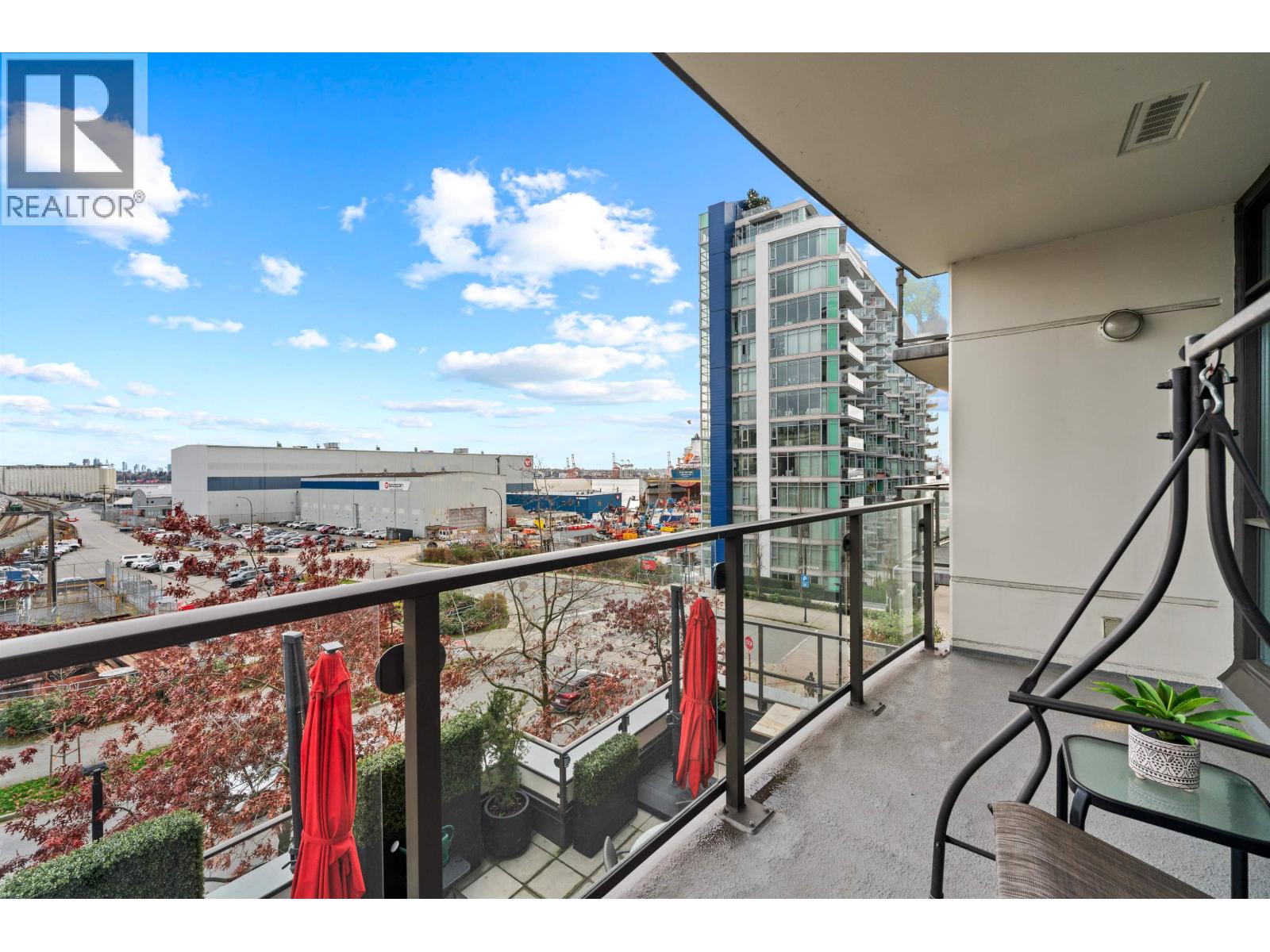 502 172 VICTORY SHIP WAY, North Vancouver