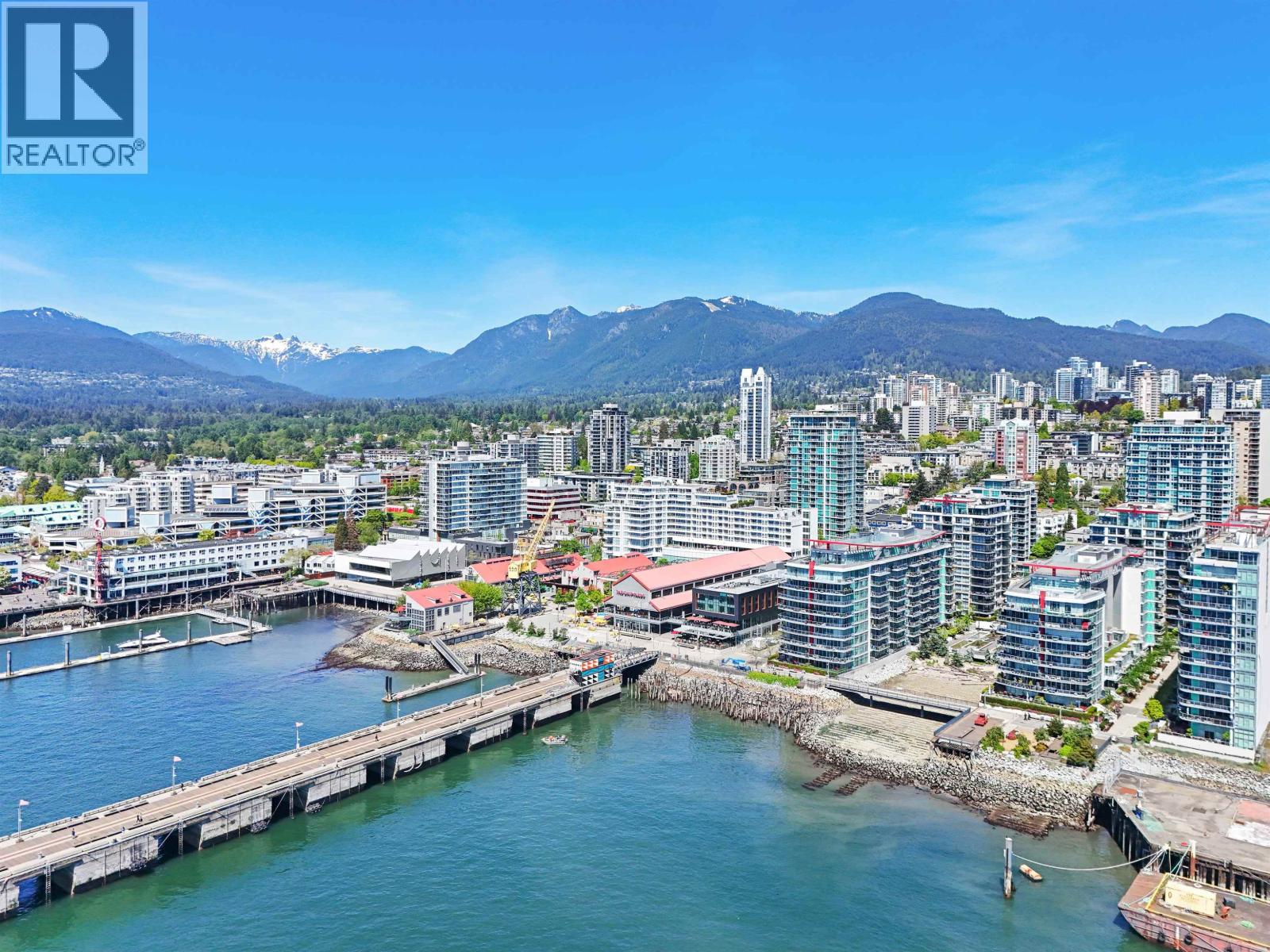 502 172 VICTORY SHIP WAY, North Vancouver