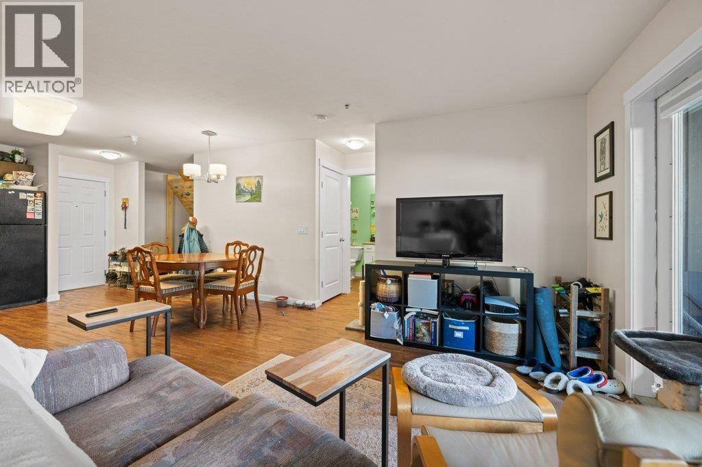 211 1479 Glenmore Road North, Kelowna