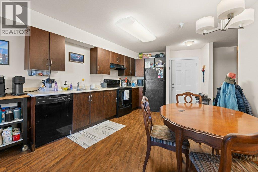 211 1479 Glenmore Road North, Kelowna