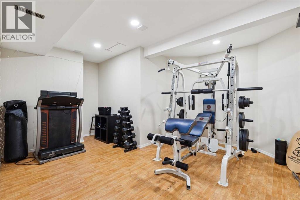 Single Family House for Sale in  Signal Hill Point SW Signal Hill Calgary 