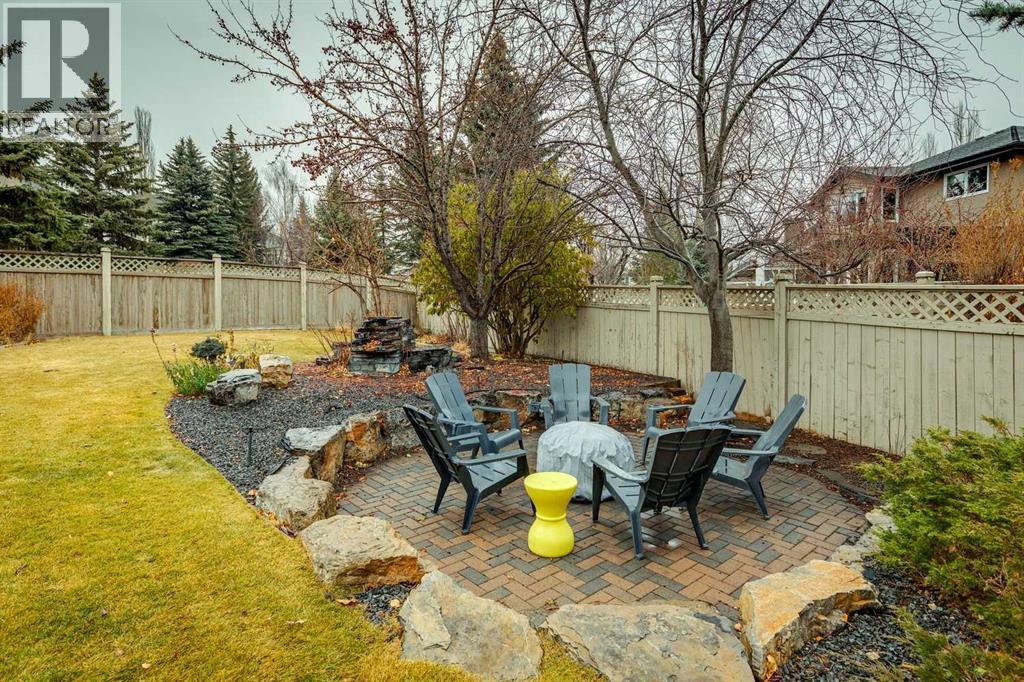 Single Family House for Sale in  Signal Hill Point SW Signal Hill Calgary 