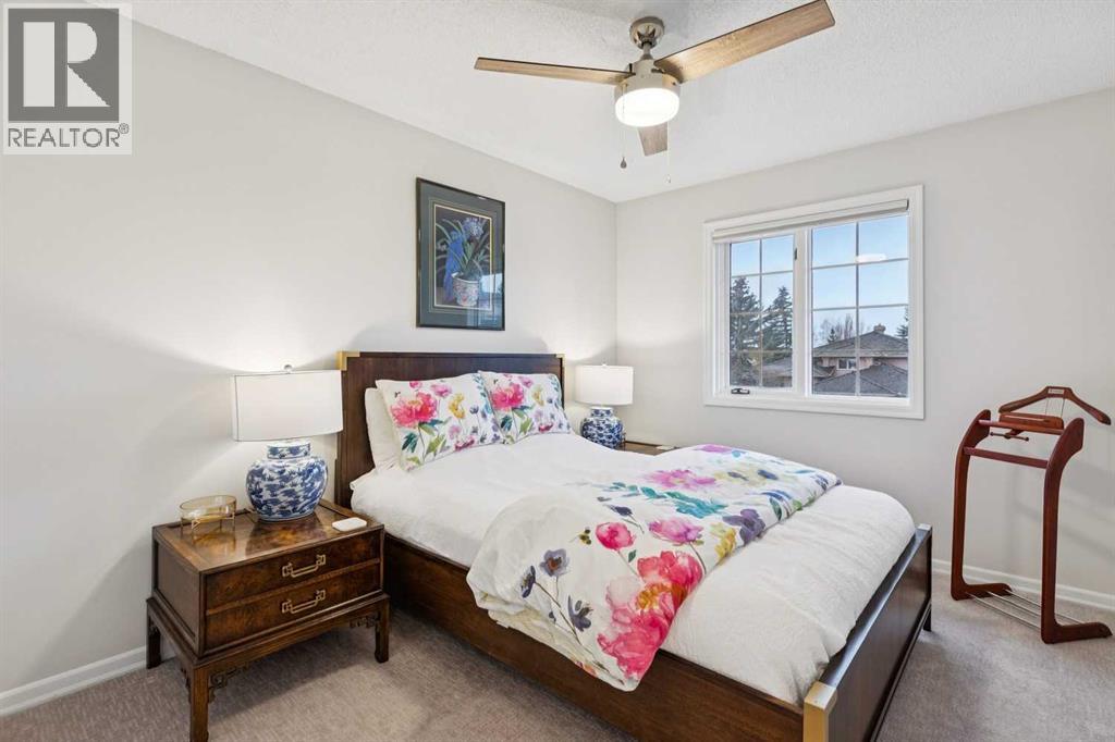 Single Family House for Sale in  Signal Hill Point SW Signal Hill Calgary 