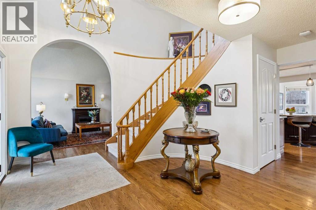 Single Family House for Sale in  Signal Hill Point SW Signal Hill Calgary 