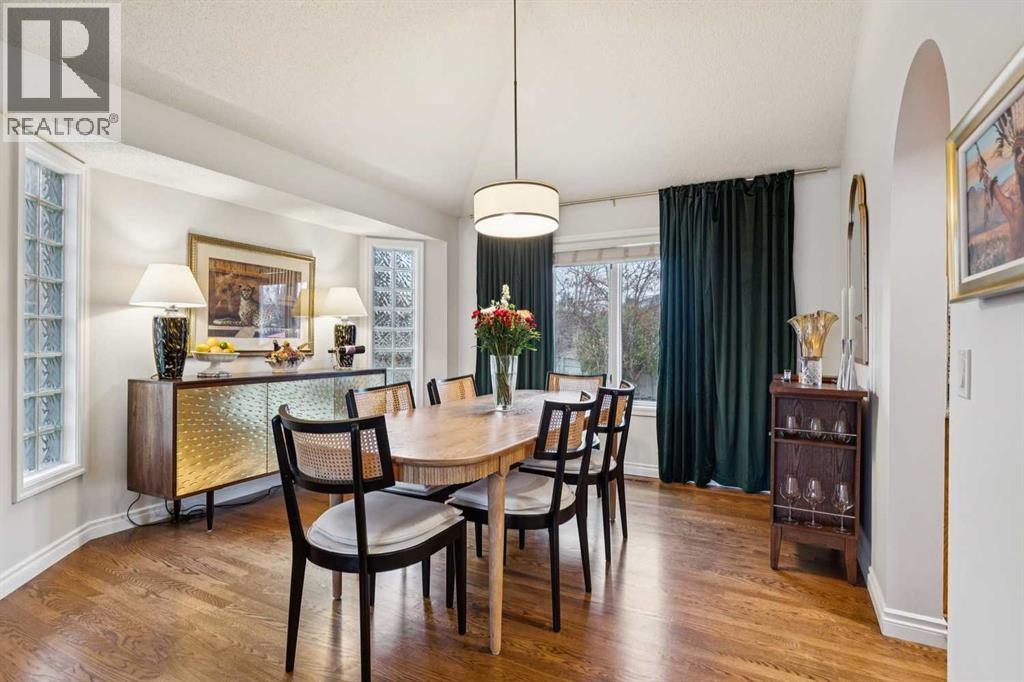 Single Family House for Sale in  Signal Hill Point SW Signal Hill Calgary 