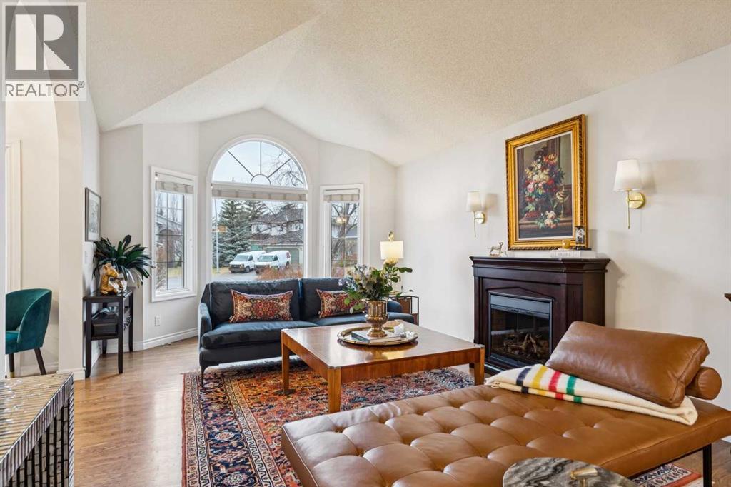 Single Family House for Sale in  Signal Hill Point SW Signal Hill Calgary 