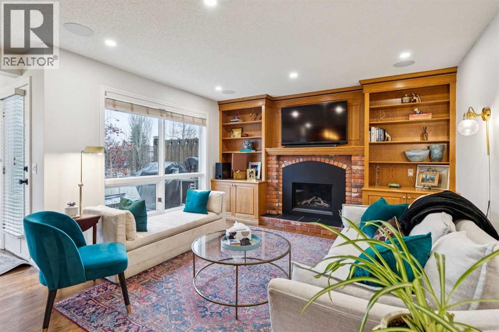 Single Family House for Sale in  Signal Hill Point SW Signal Hill Calgary 