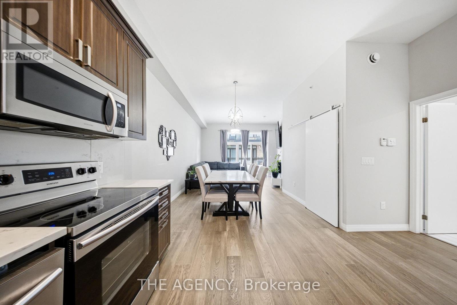 #102A 85 MORRELL STREET - 16