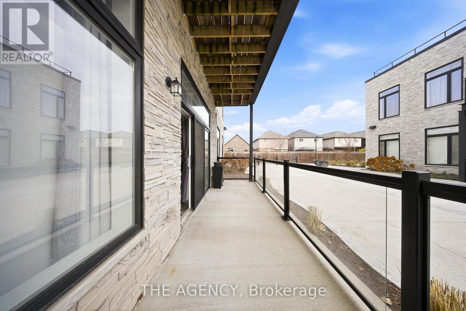 #102A 85 MORRELL STREET - 30