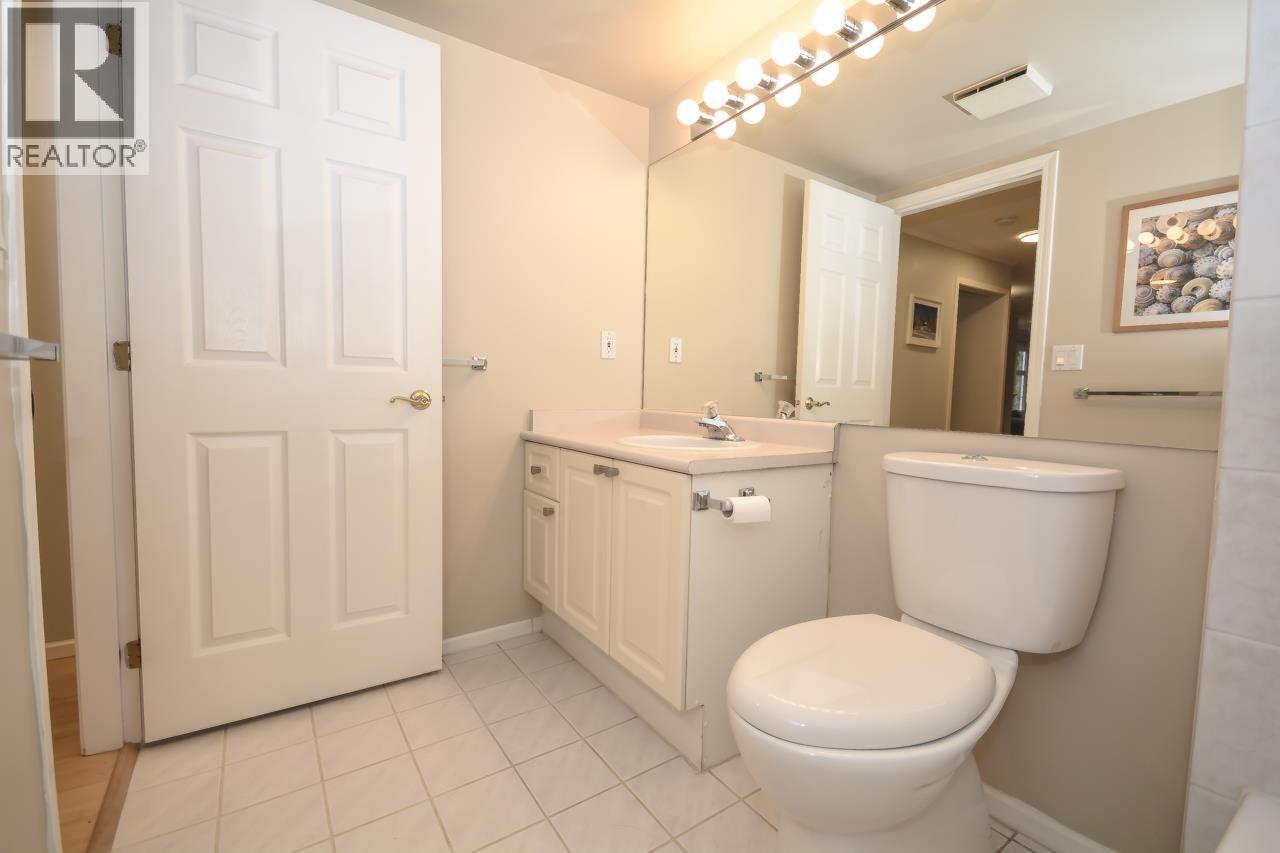 #206-5556 14 Avenue, Delta