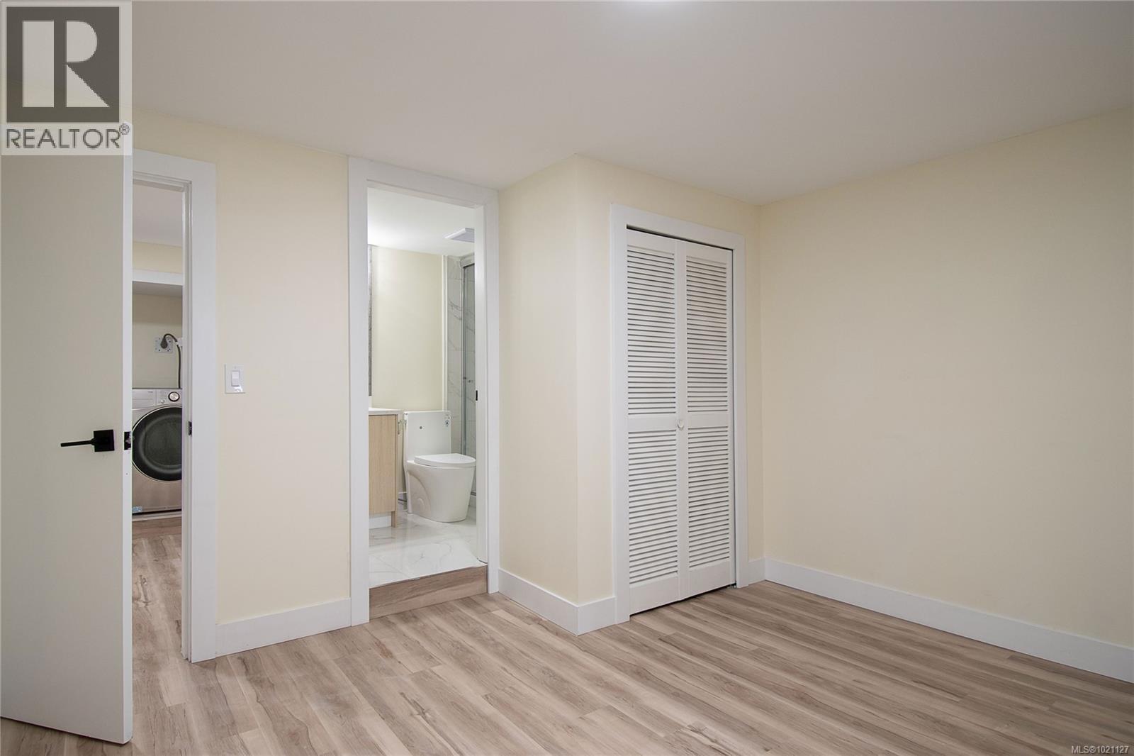  1579 Kenmore Road, Saanich