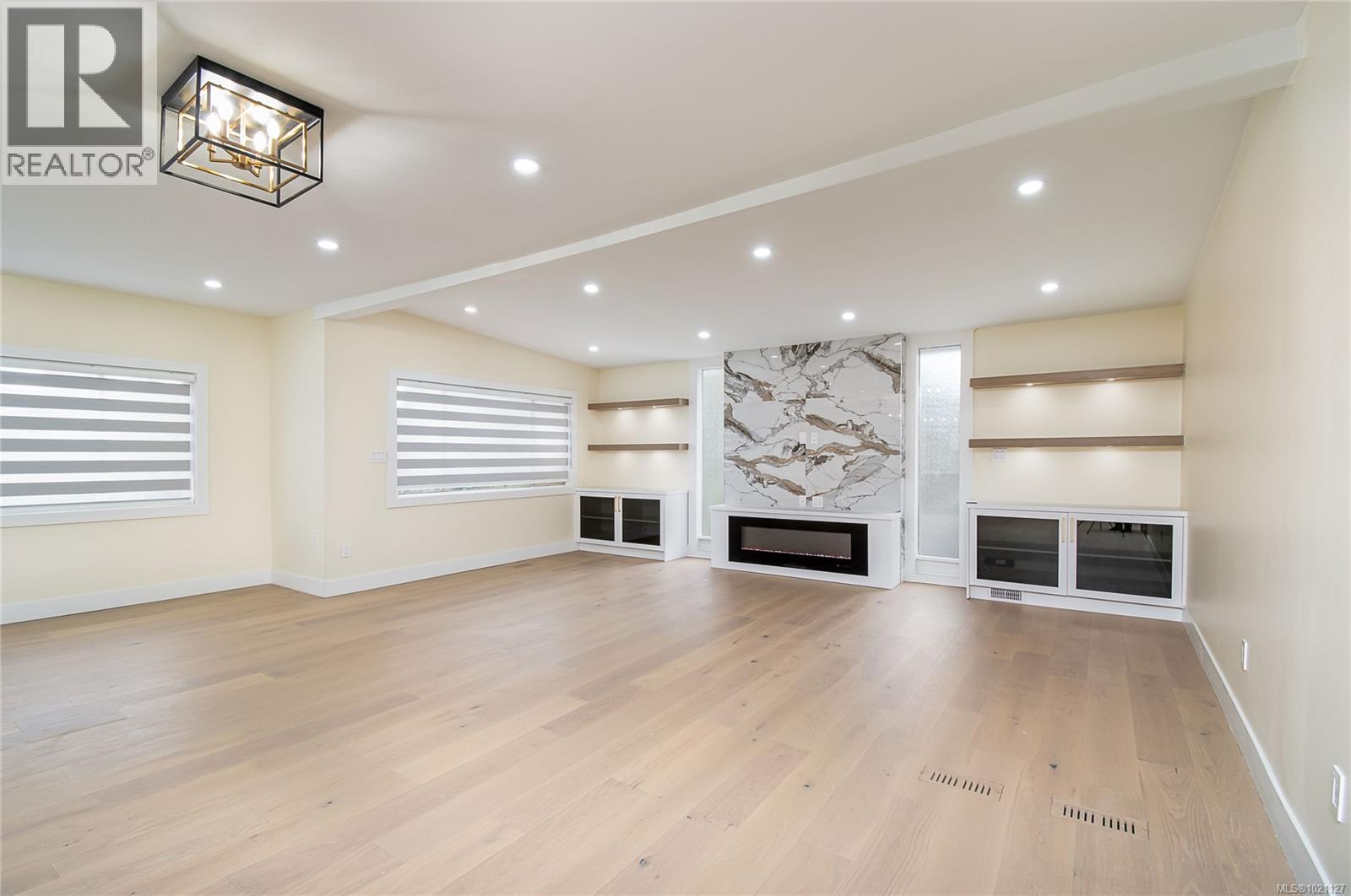  1579 Kenmore Road, Saanich