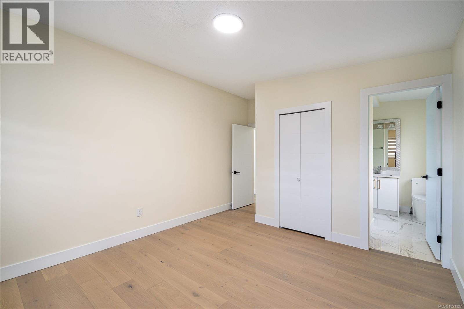  1579 Kenmore Road, Saanich