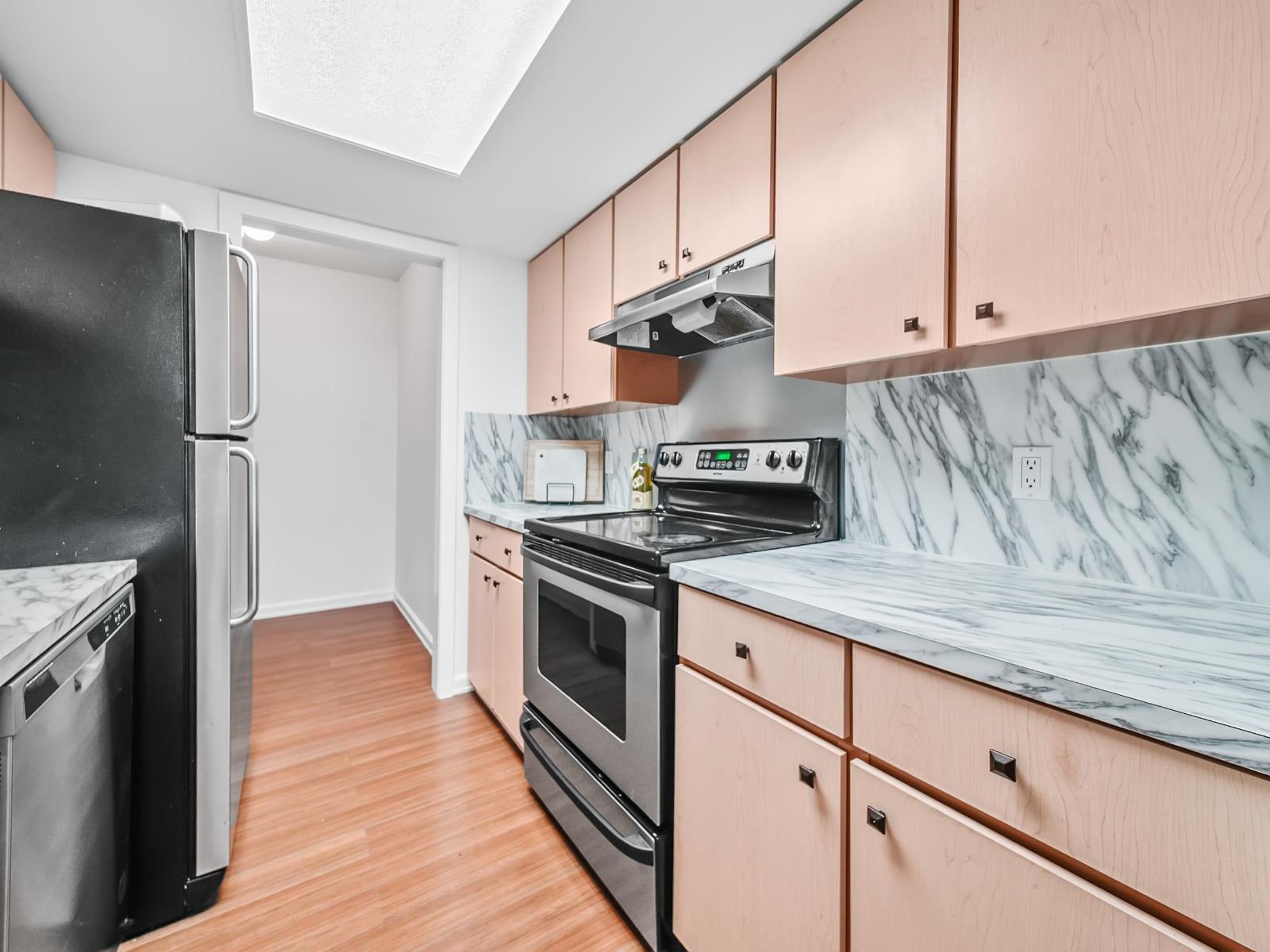 111 1341 GEORGE STREET, White Rock