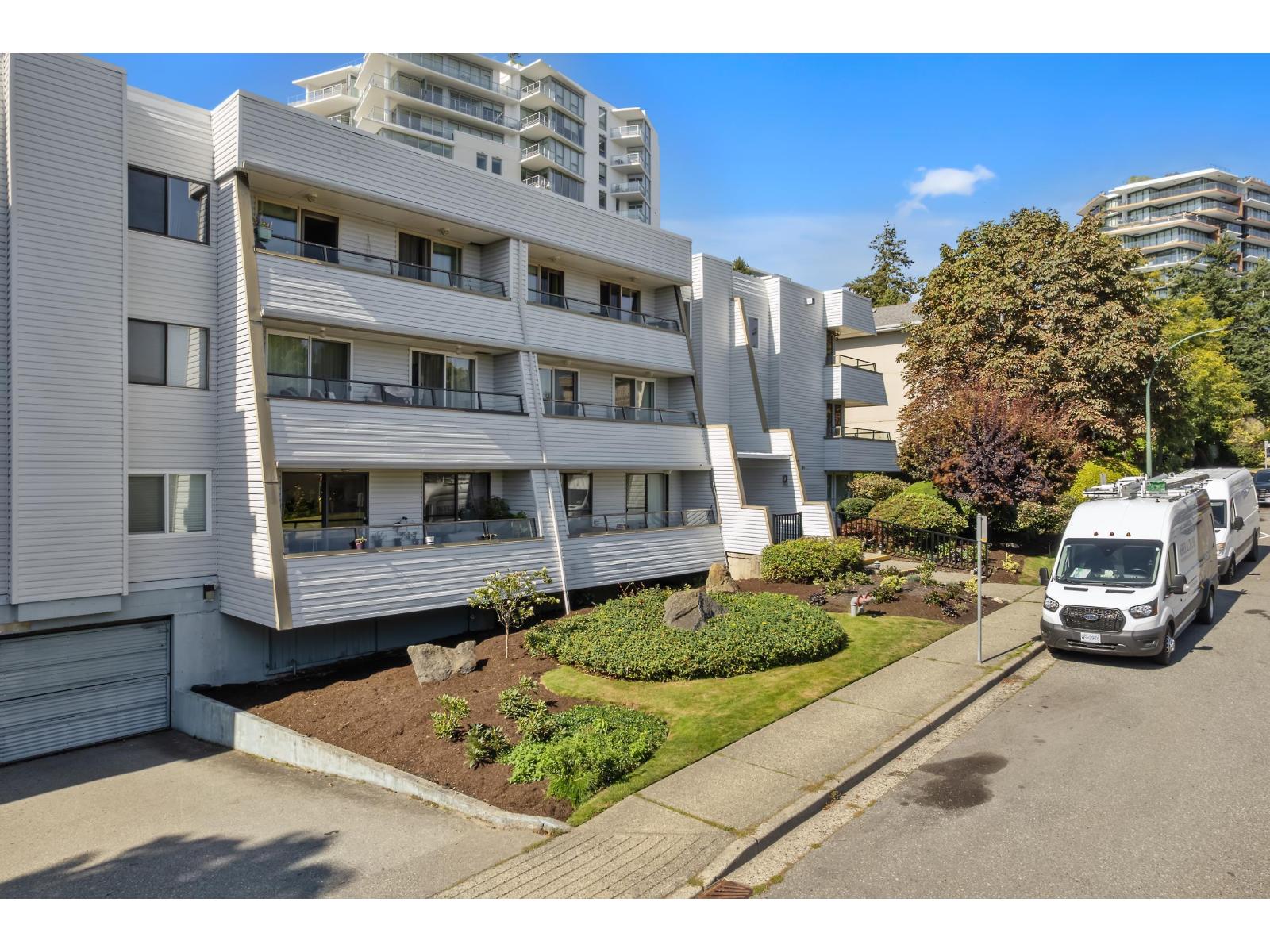 111 1341 GEORGE STREET, White Rock