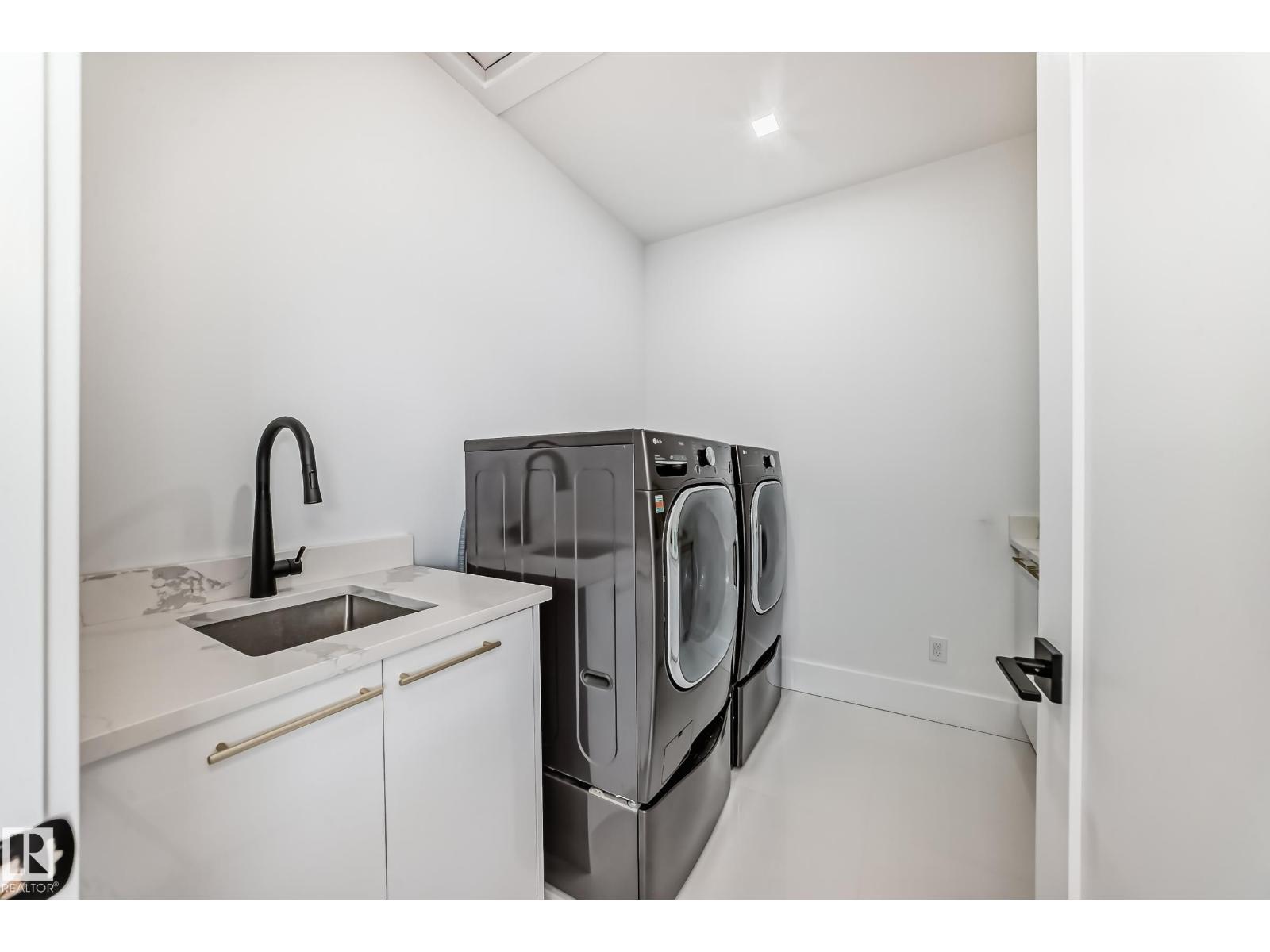 2747 WHEATON DR NW, Edmonton