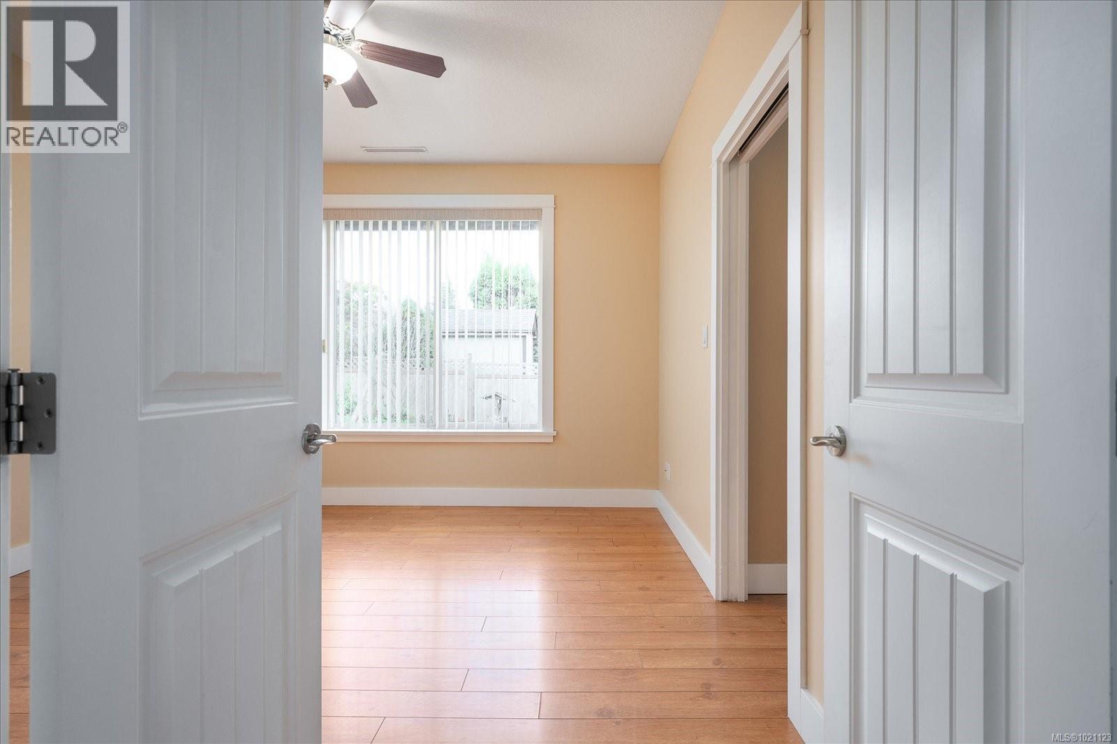 310 Holland Creek Pl, Ladysmith