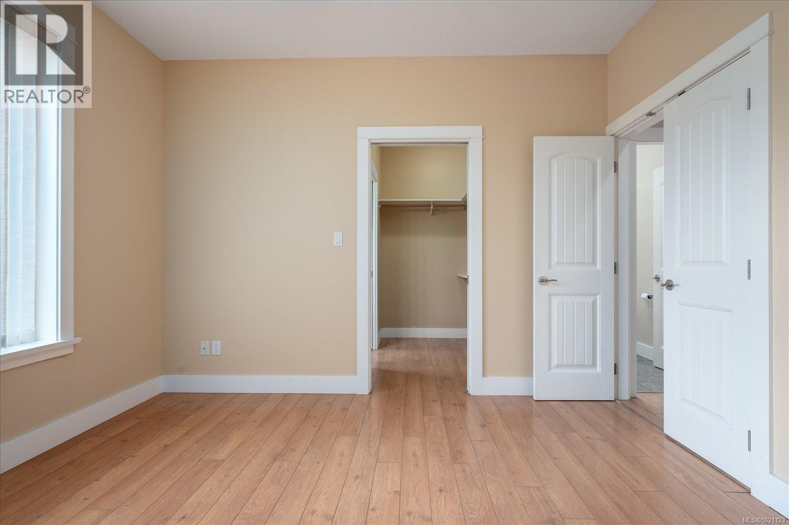 310 Holland Creek Pl, Ladysmith