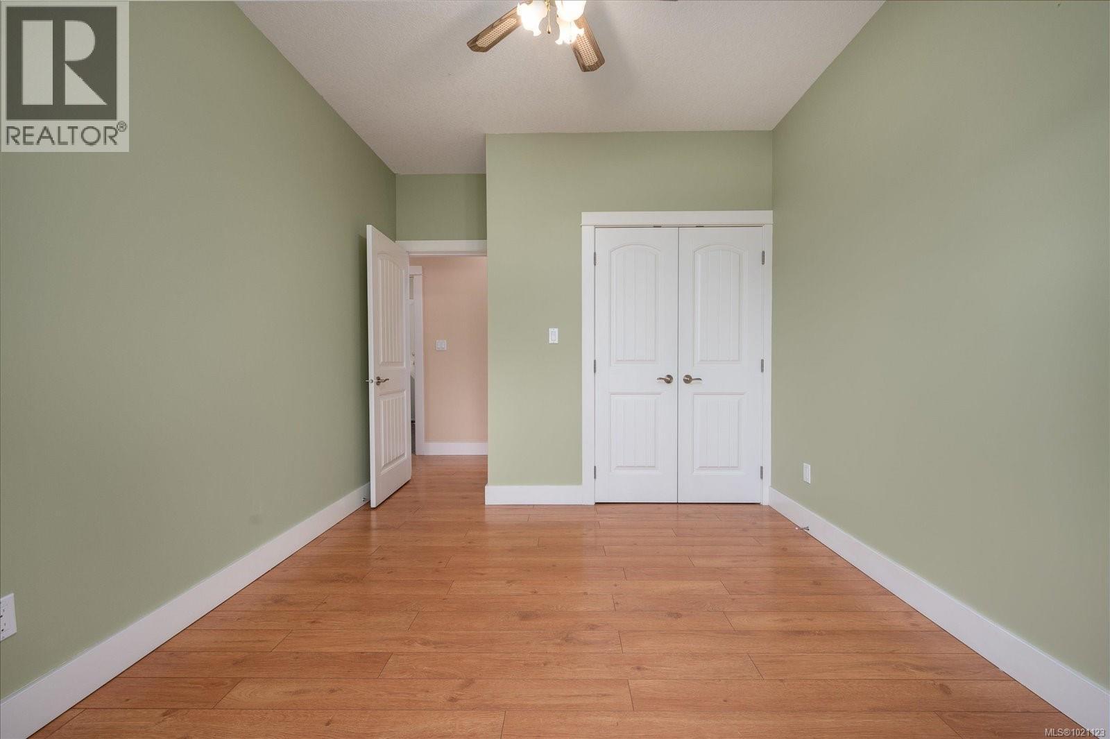 310 Holland Creek Pl, Ladysmith