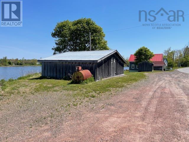 Property 22 of 39 of 1729 Highway 6