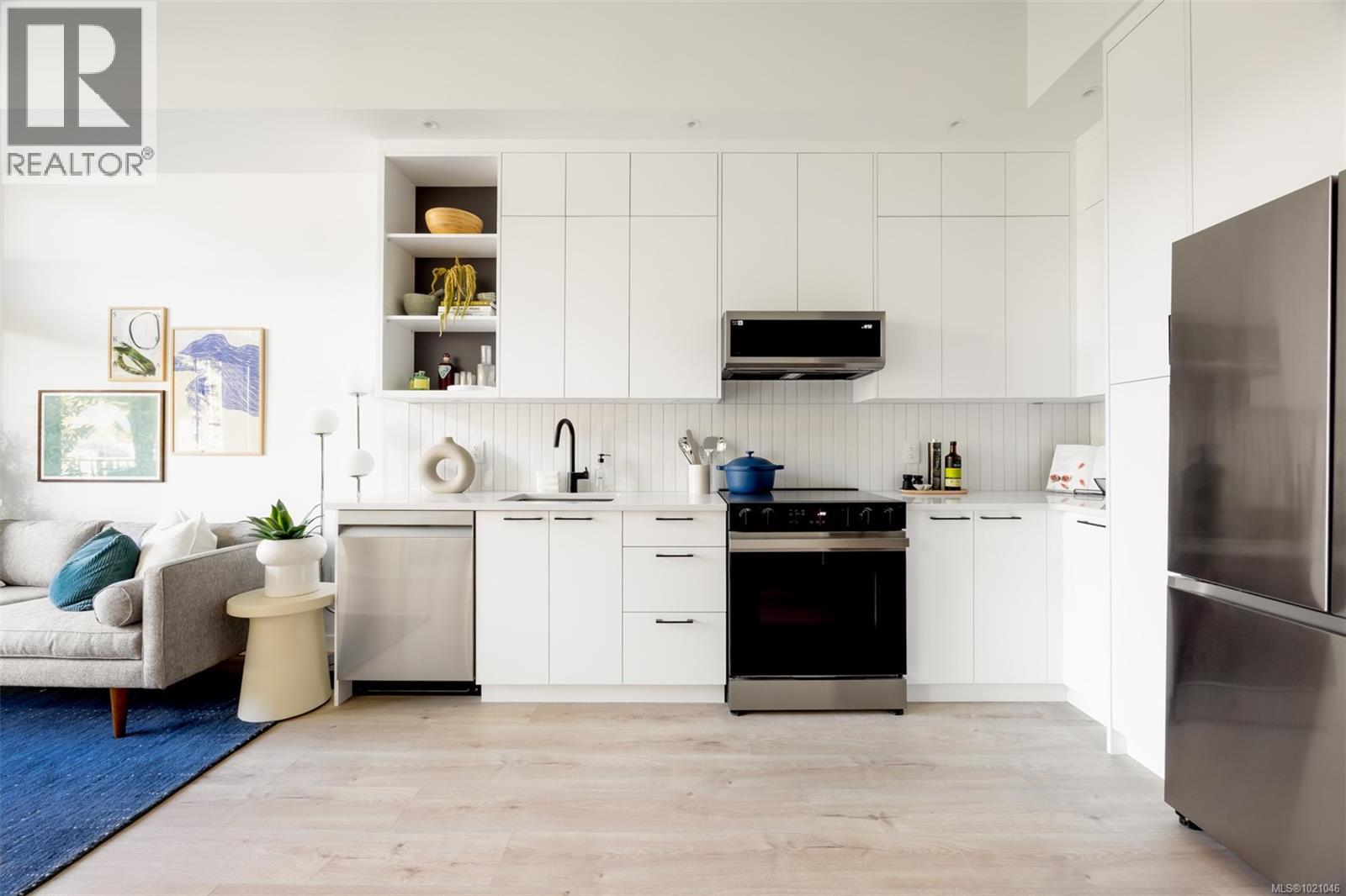 311 1075 Tillicum Rd, Esquimalt