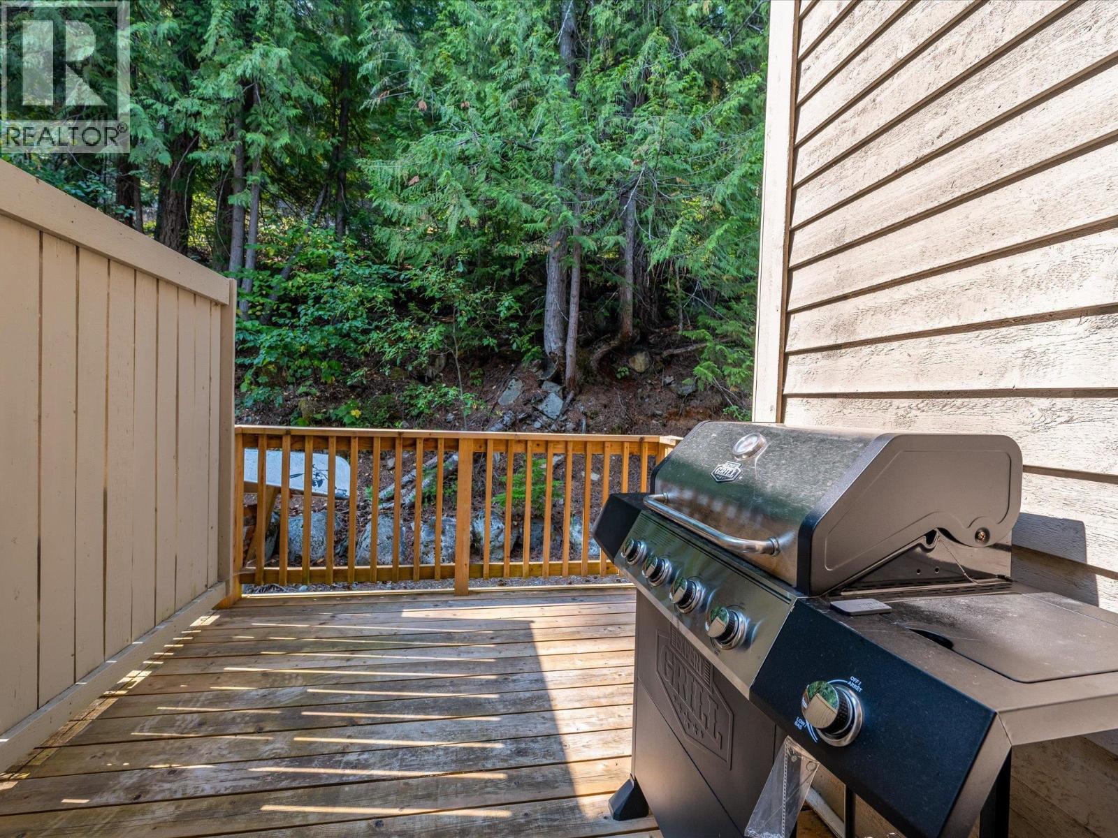 32 1400 PARK STREET, Pemberton